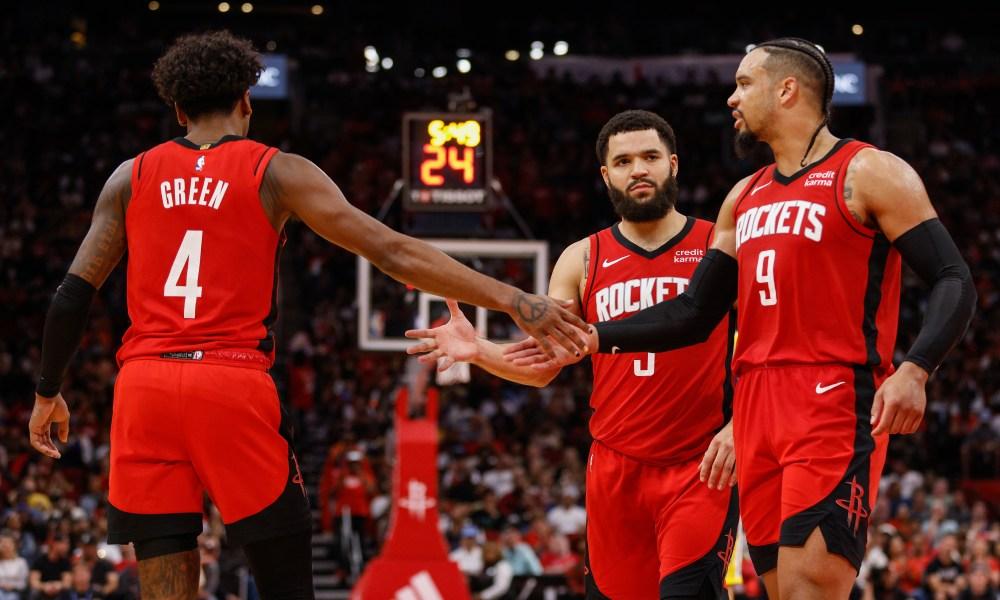 关于爵士三巨头联手，猛龙得分突破，巴特勒冲击季后赛！的信息